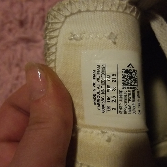 Converse white leather sneakers size 6 women - Picture 3 of 3